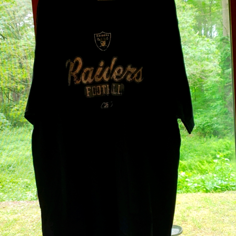 Raiders football tee xl